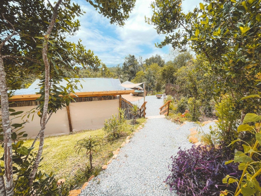 2 Bedroom Property for Sale in The Crags Western Cape
